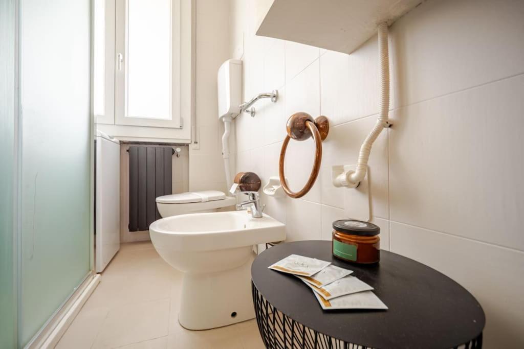 Apartment Casa Con 2 Da Letto E Parcheggio A Bologna